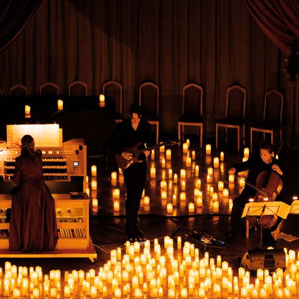 Мировые рок-хиты при свечах