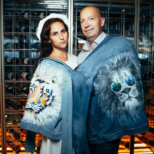 Рисуем яркие принты на одежде с видом на Исакий от компании Артвайбс