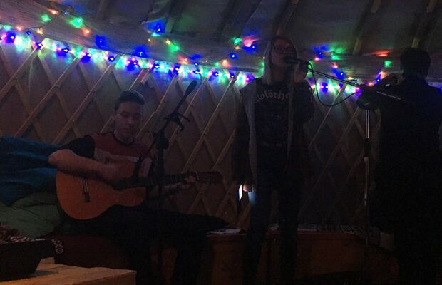 Шпицы на квартирнике в парке Ватан (22.12.2017)