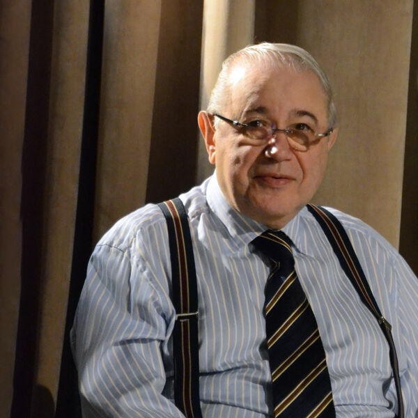 Евгений Петросян