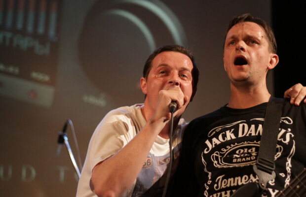 29/05/2010  “ENTIRELY UNDRUGGED” Live in DUROFF 