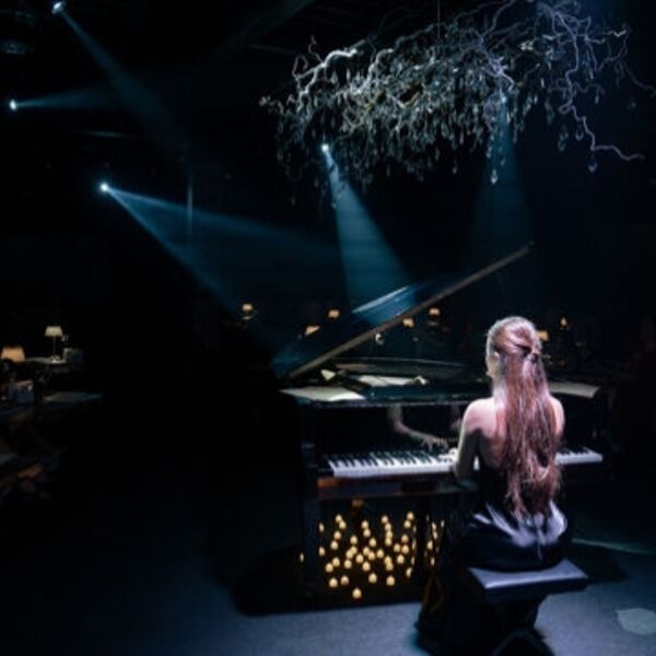 Иммерсивный концерт в формате моноспектакля при свечах «Вечные. Шопен»