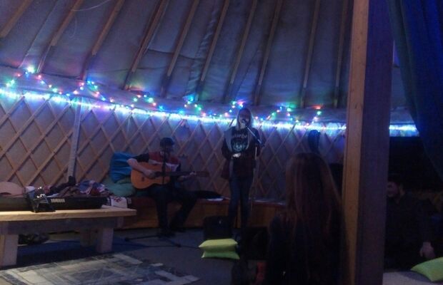 Шпицы на квартирнике в парке Ватан (22.12.2017)