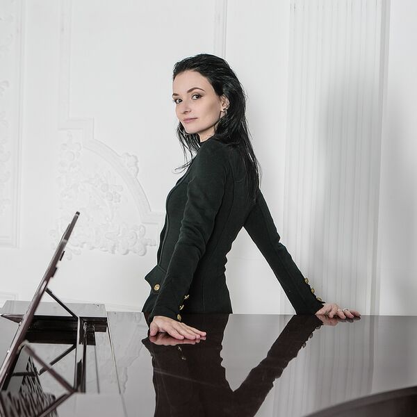 Lena Shery. Amy Winehouse Tribute