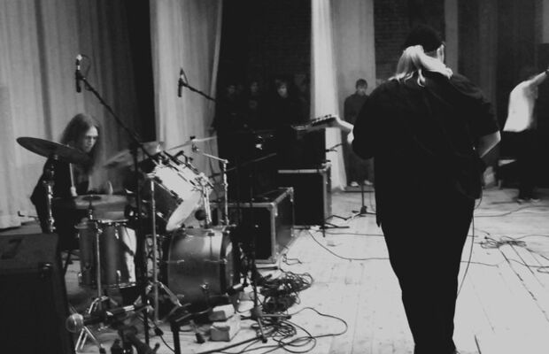 Немного нас)