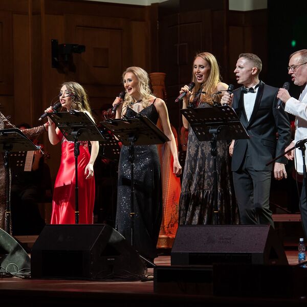 Бонд. Джеймс Бонд!