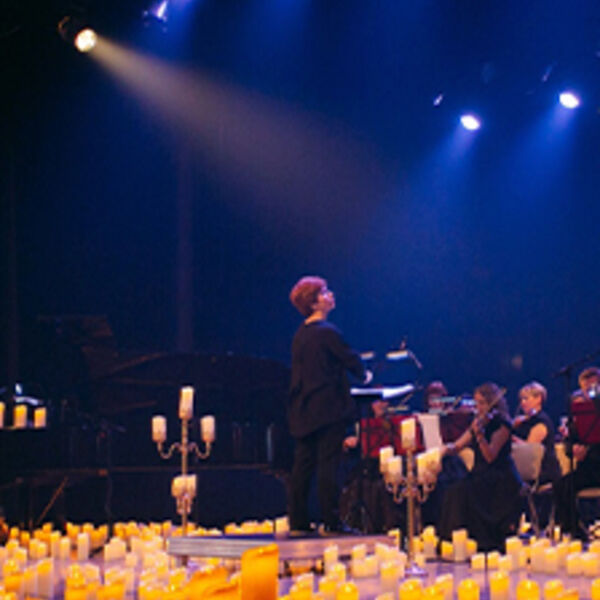 Мировые рок-хиты в сиянии тысячи свечей