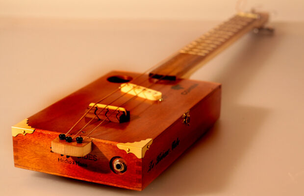 Гитары из сигарных коробок