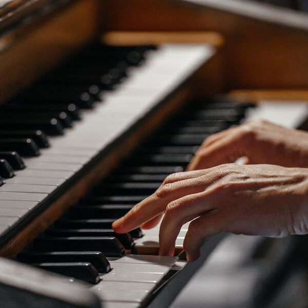 Орган в четыре руки