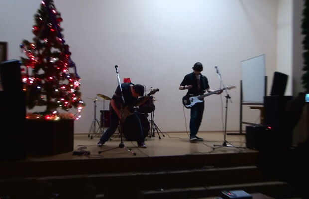 12 Месяцев!!! Новогоднее Диско или  Мясо в скуле!