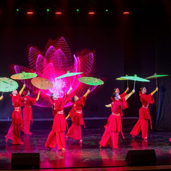 Дворец приглашает друзей