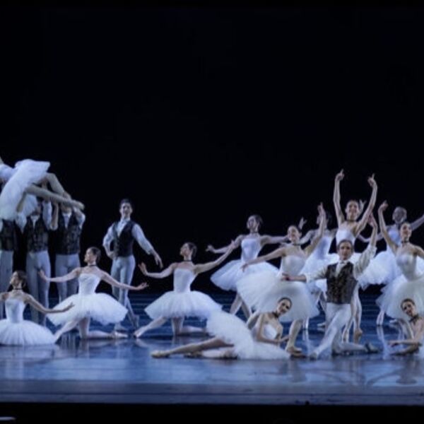 Комбинация одноактных балетов «Призрачный бал. Класс-концерт»
