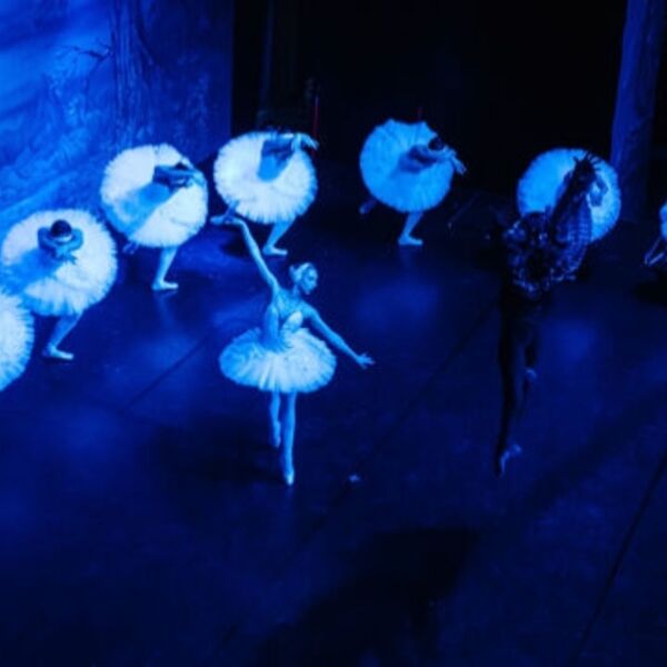 Балет «Лето пируэта. Лебединое озеро»