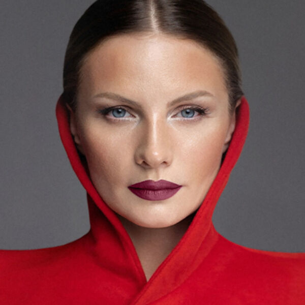 Ева Власова