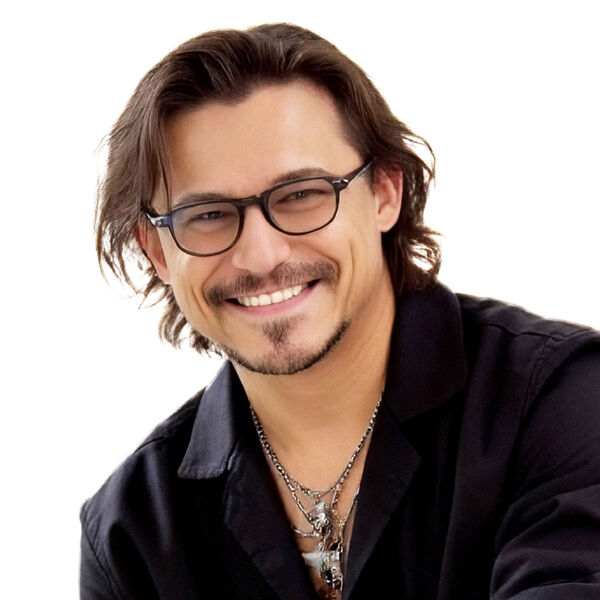 Максим Олейников