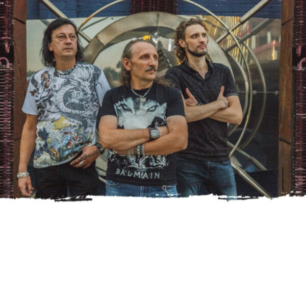 Группа Онвард: Идём на свет!