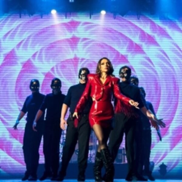 Легендарные хиты «Enigma», Sandra, «Gregorian» в шоу «Mirror of Enigma