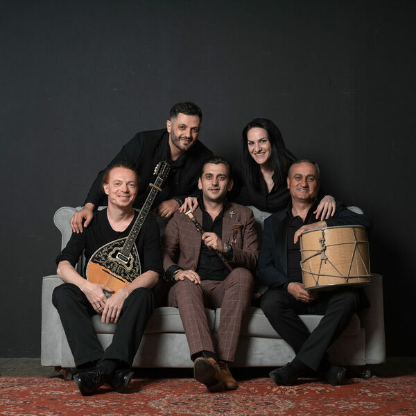 Армянский дудук в темноте