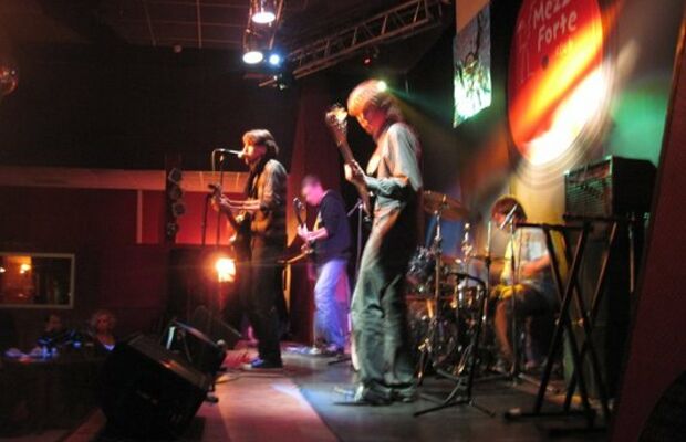 Жизнь под Флагом Amster-Dam