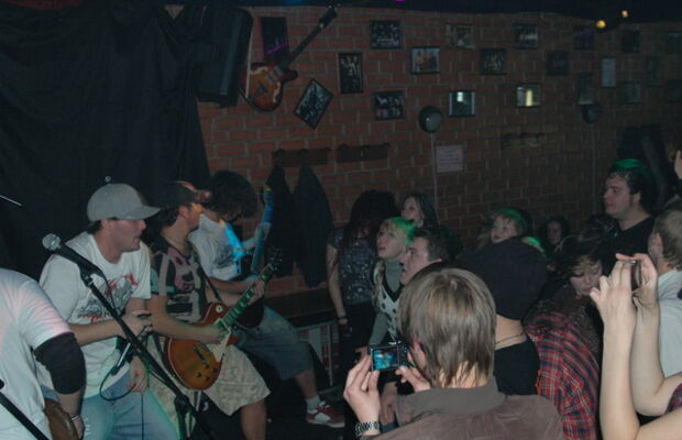 11 октября арт-клуб "Выход" презентация EP "Поиски" (фото А. Завертяев)