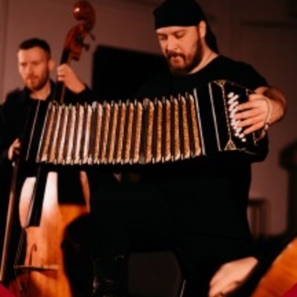 «Лето в Буэнос Айресе - время танго. Орган, бандонеон, скрипка и рояль при свечах»