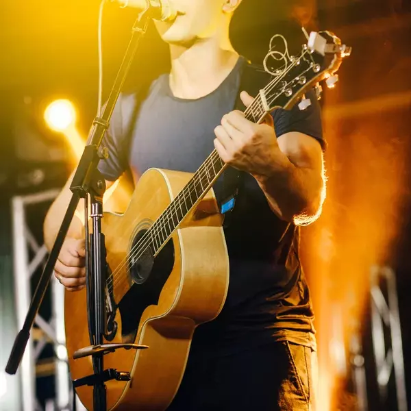 В шесть часов вечера после войны