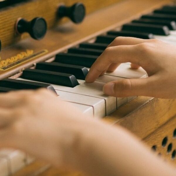 Орган при свечах. Времена года