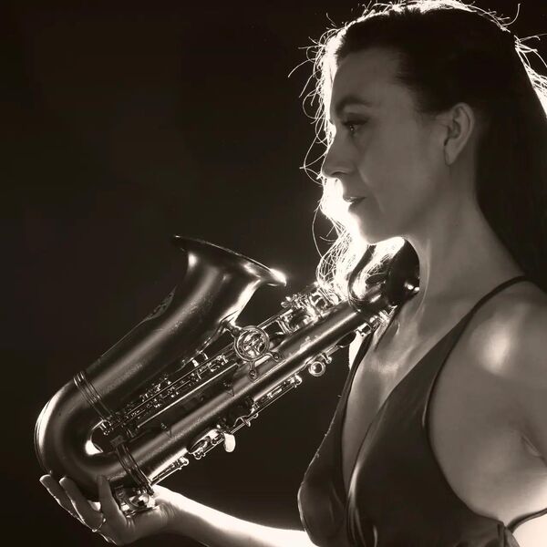 Кофе, джаз и карандаш