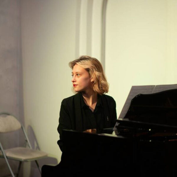 Концерт-лекция «ЖИЗНЬ ЖЕНЩИНЫ»