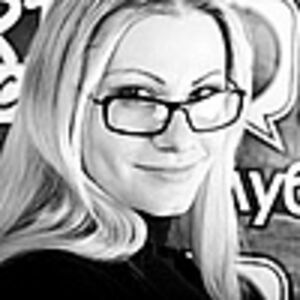 Хаус певица Леона Аврелина