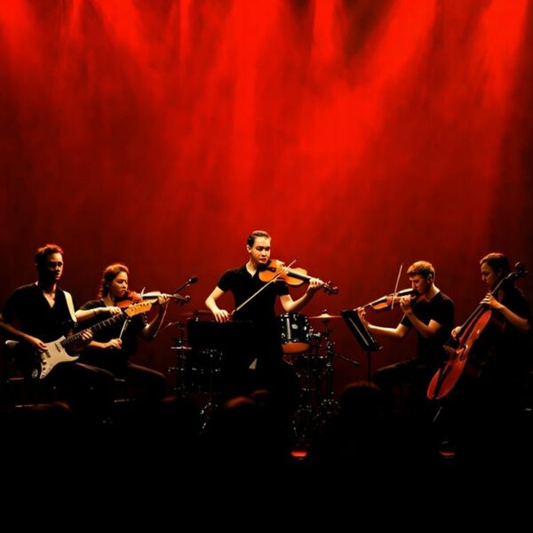 Симфонические рок-хиты. Концерт с выходом на крышу