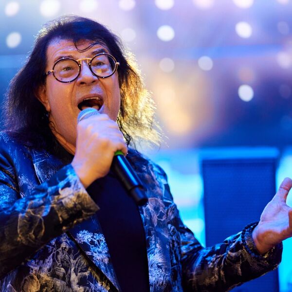 Игорь Корнелюк