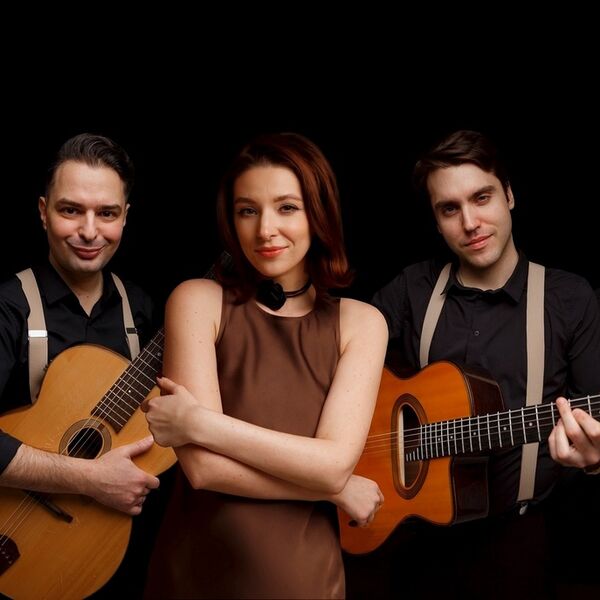 Фестиваль «Майский жук». «Звучала музыка в Саду» концерт Stankov Jazz Band