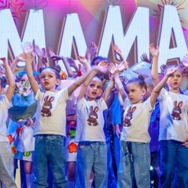 Праздничный концерт ко Дню матери