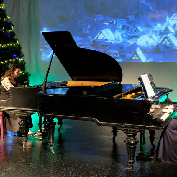 Винтаж на два рояля