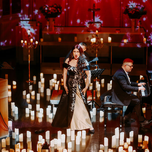 Орган при свечах