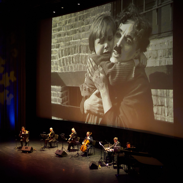 Artfonix. Чаплин Live