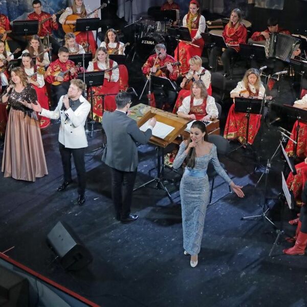 Оркестр «Дон». Новогодние приключения Маши и Вити