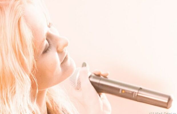 Предновогодняя акустика в Центре "Открытый мир"  22.12.2013