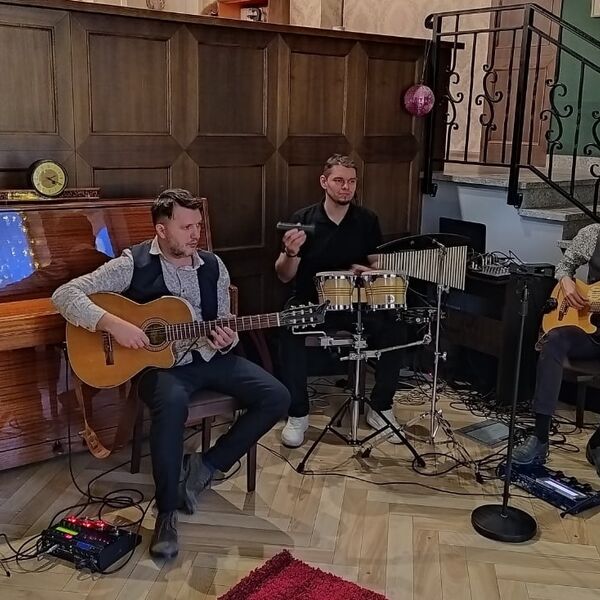 Влюблённые в гитары / Las Guitarras Enamoradas