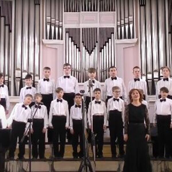 Поют мальчишки