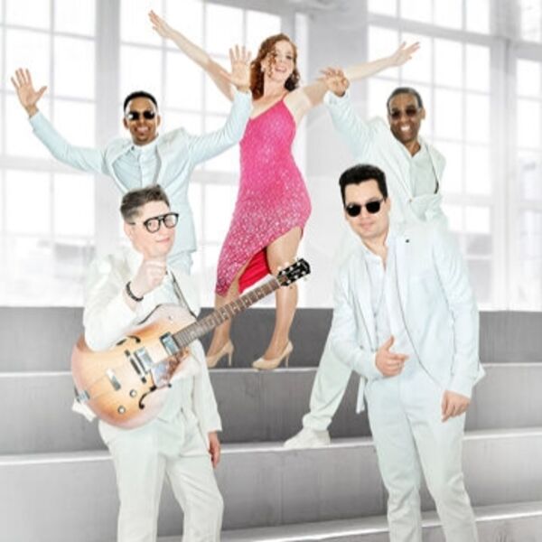 Нина Янтарная & The Band