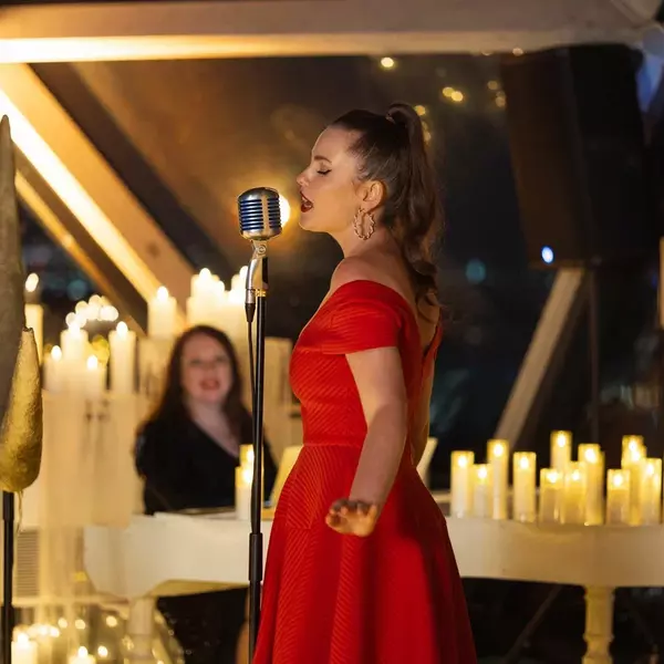 Магия свечей. Эми Уайнхаус. Джаз на крыше