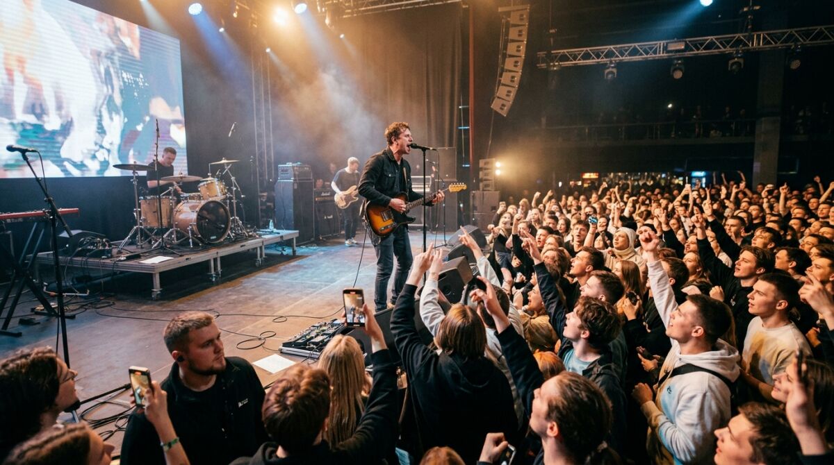 36 концертов за выходные: Москва встречает апрель Uma2rman, Каспийским грузом и Tribute Fest