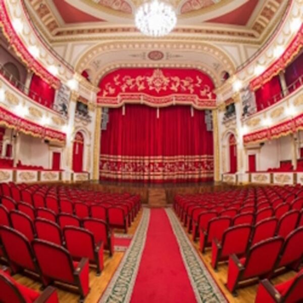 Музыкально-театрализованное представление ГКА «Ивушка» «А если это любовь...?»