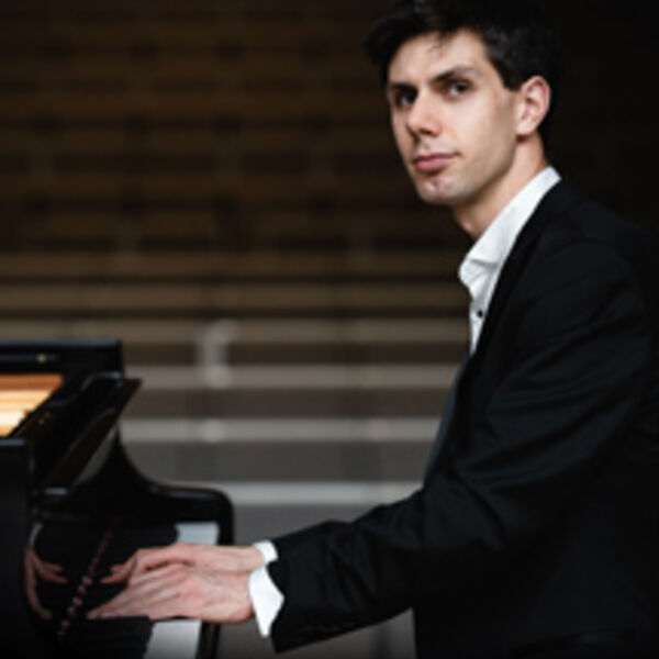 Константин Хачикян, фортепиано