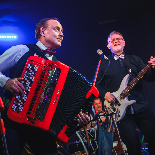 Этно-лабораториум «Балалайка-банджо-туба»: Игорь Федотов и ансамбль «Ба-Ба-Ту»