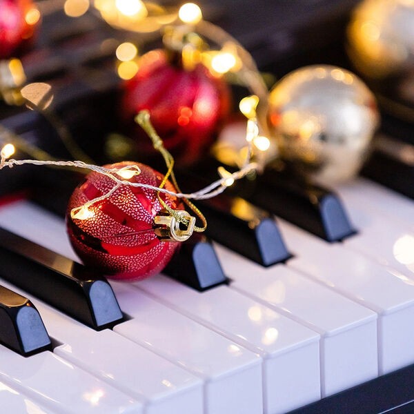 Музыка и стихи про Новый год и Рождество