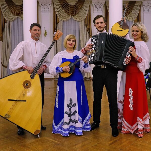 Душа поёт, душа любви полна