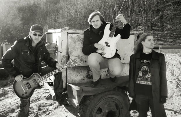 Фото сет старого состава группы. 